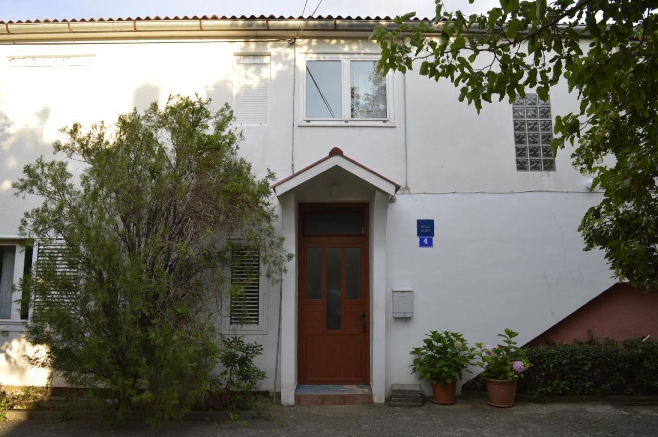 Apartmani Ivanka Starigrad Paklenica Exterior photo