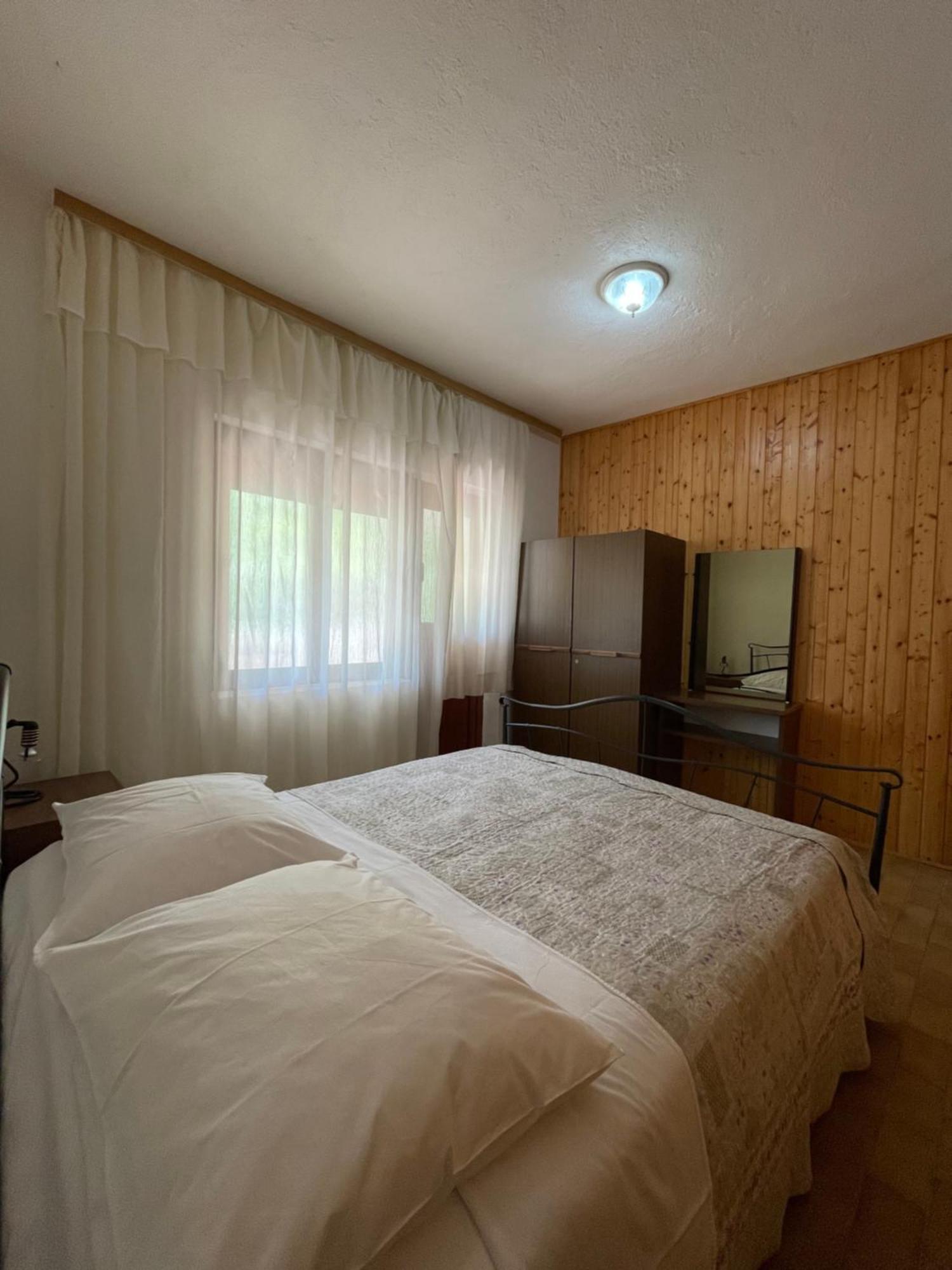 Apartmani Ivanka Starigrad Paklenica Exterior photo